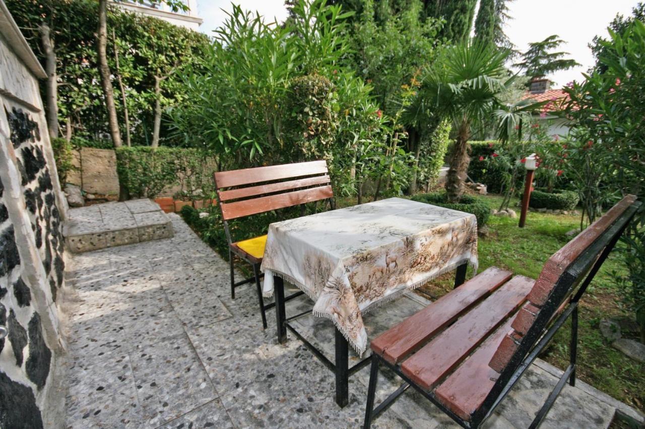 Apartments With A Parking Space Selce, Crikvenica - 5531 Exterior foto