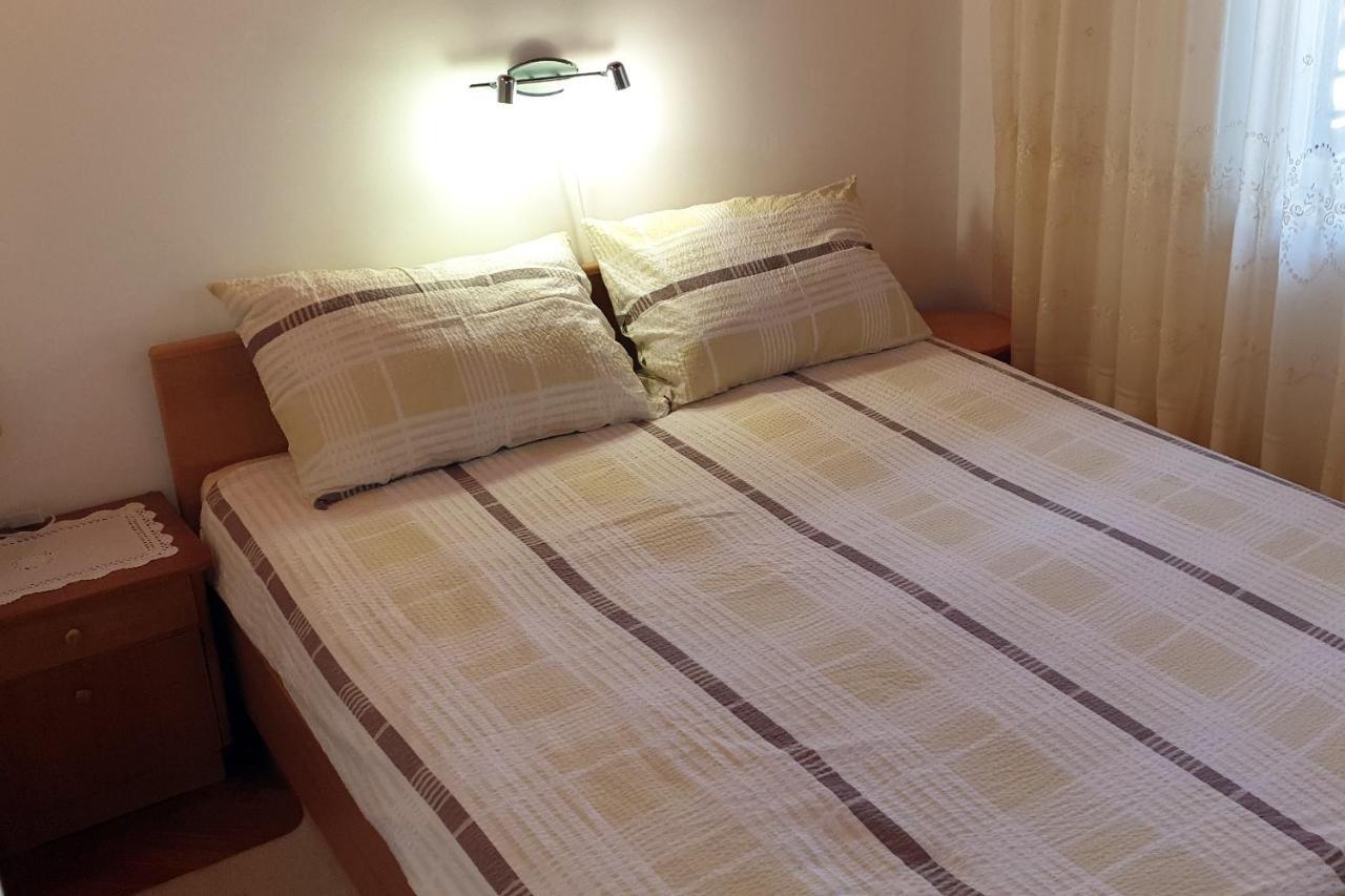 Apartments With A Parking Space Selce, Crikvenica - 5531 Exterior foto